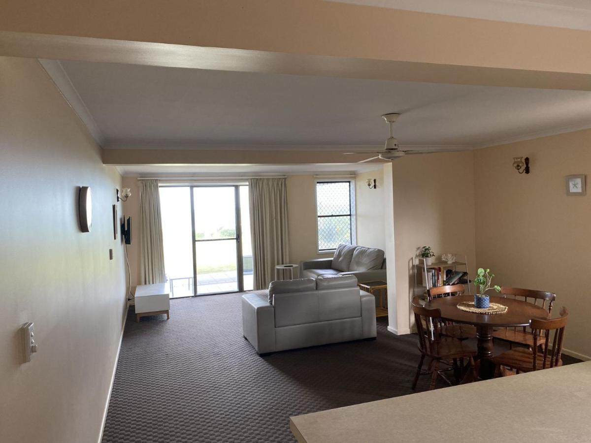 Horizons Unit 2 Beachfront Unit *